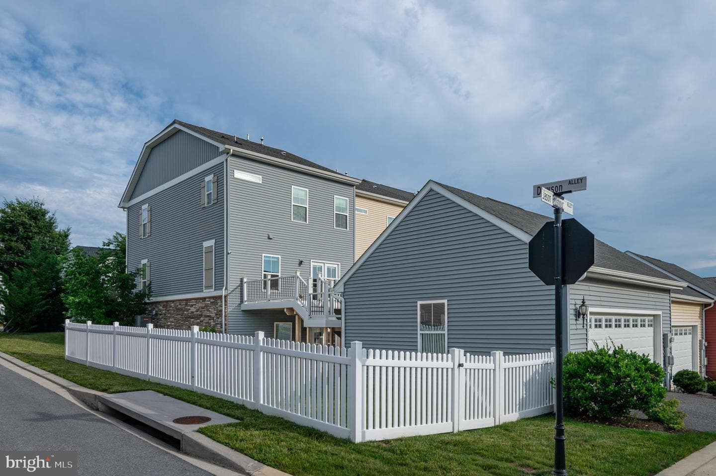 1317 Scheer Street photo 52