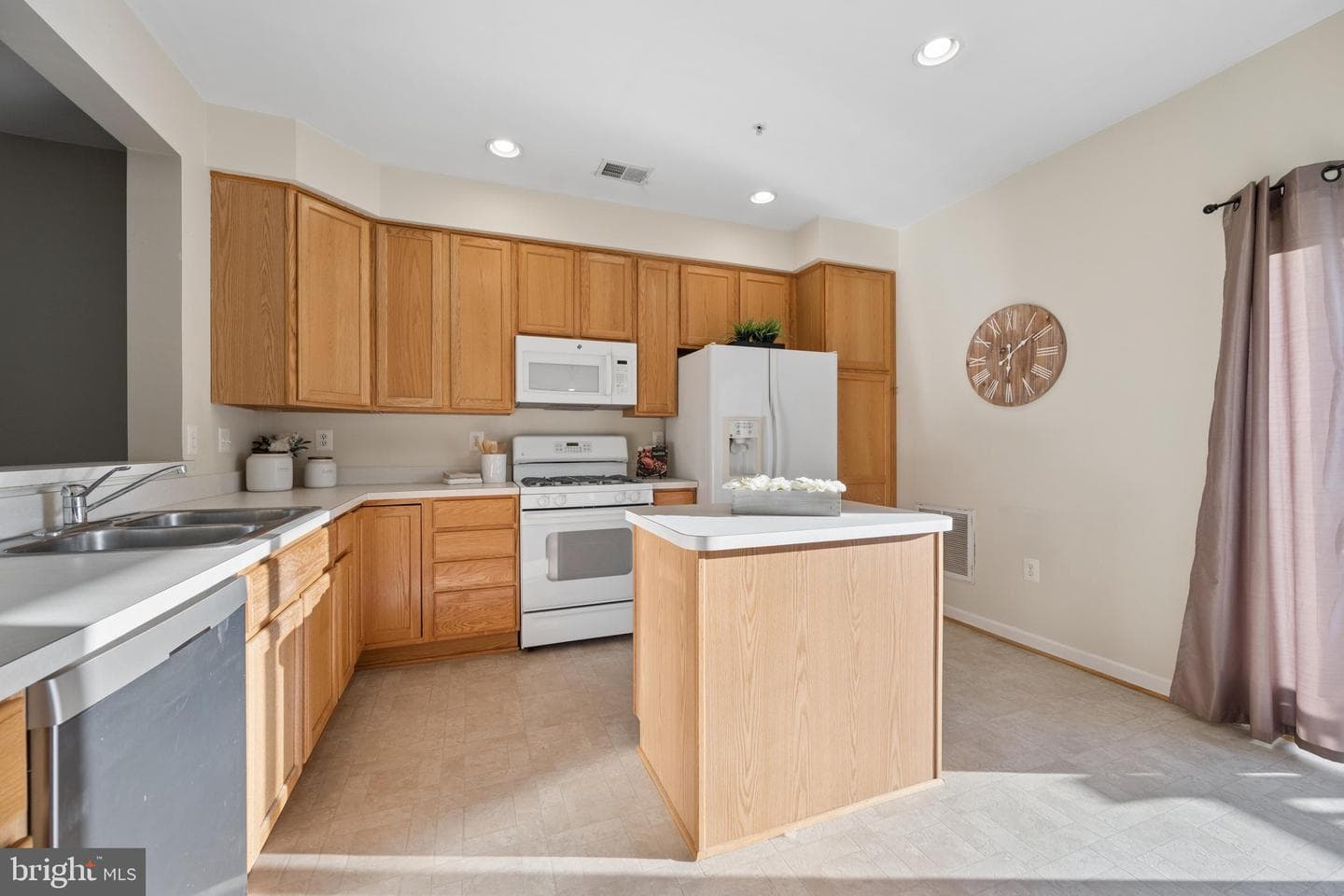 5302 Talladega Court #207 photo 18