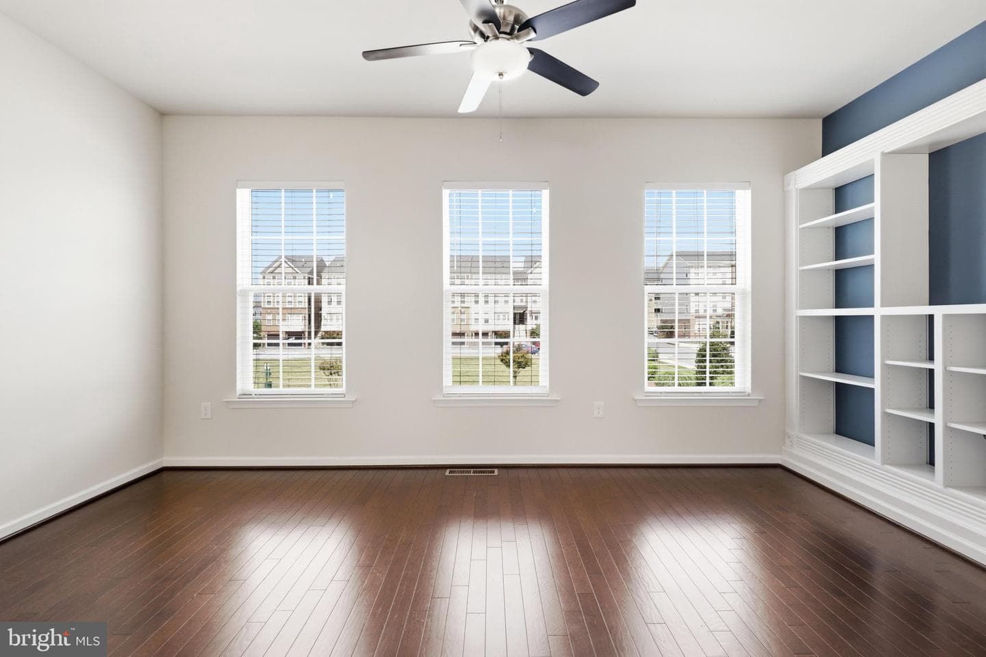6082 Forum Square photo 15