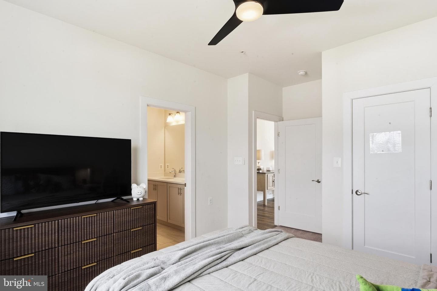11068 Emerald Crown Drive photo 33