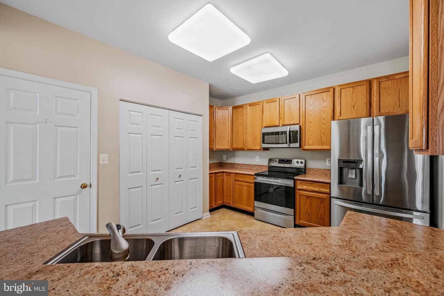 6220 Glen Valley Terrace #3g photo 12