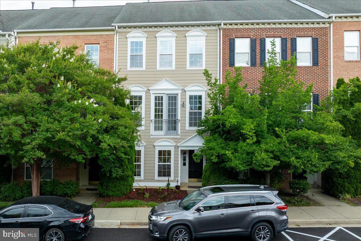 3706 Singleton Terrace photo 3