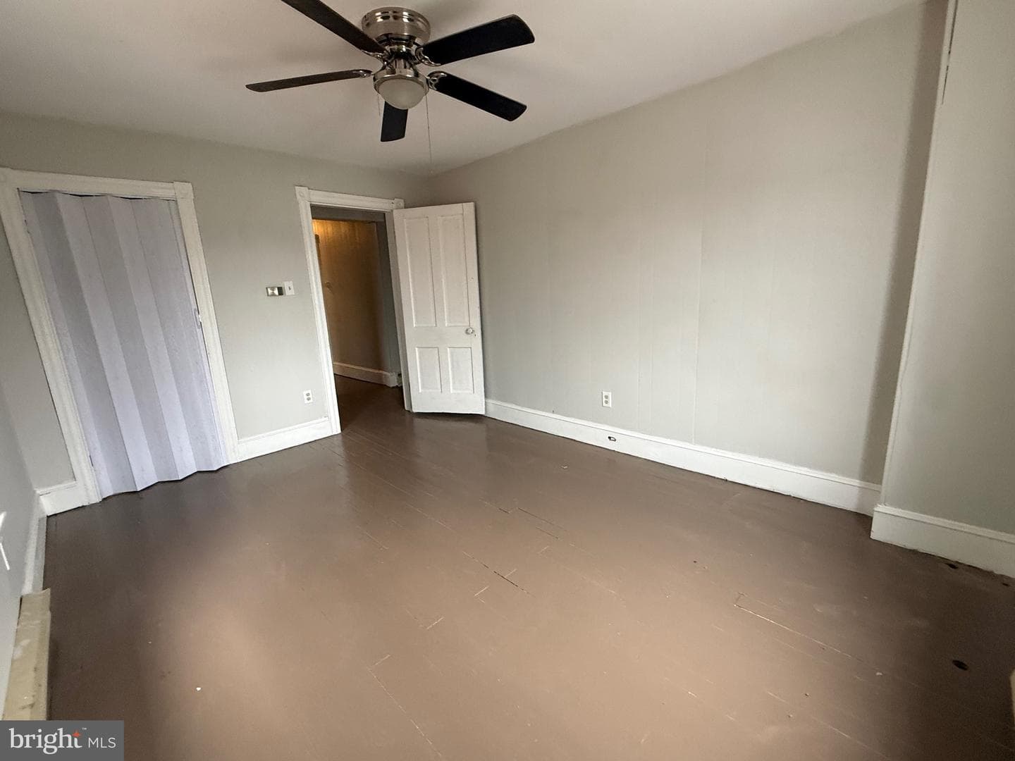 8 S Maple Avenue photo 4