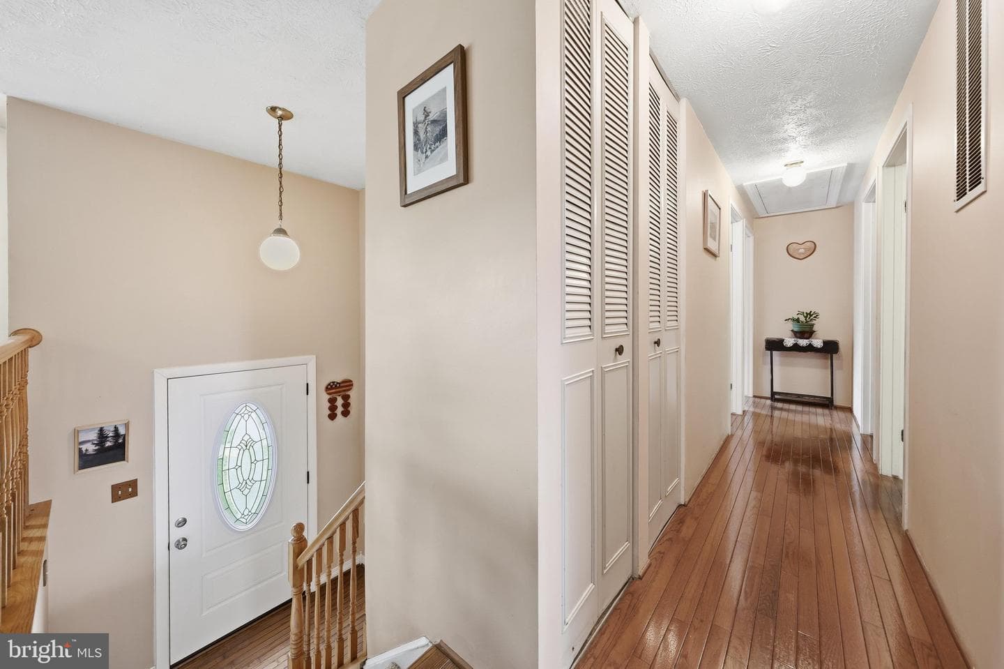 1595 Elmwood Court photo 4