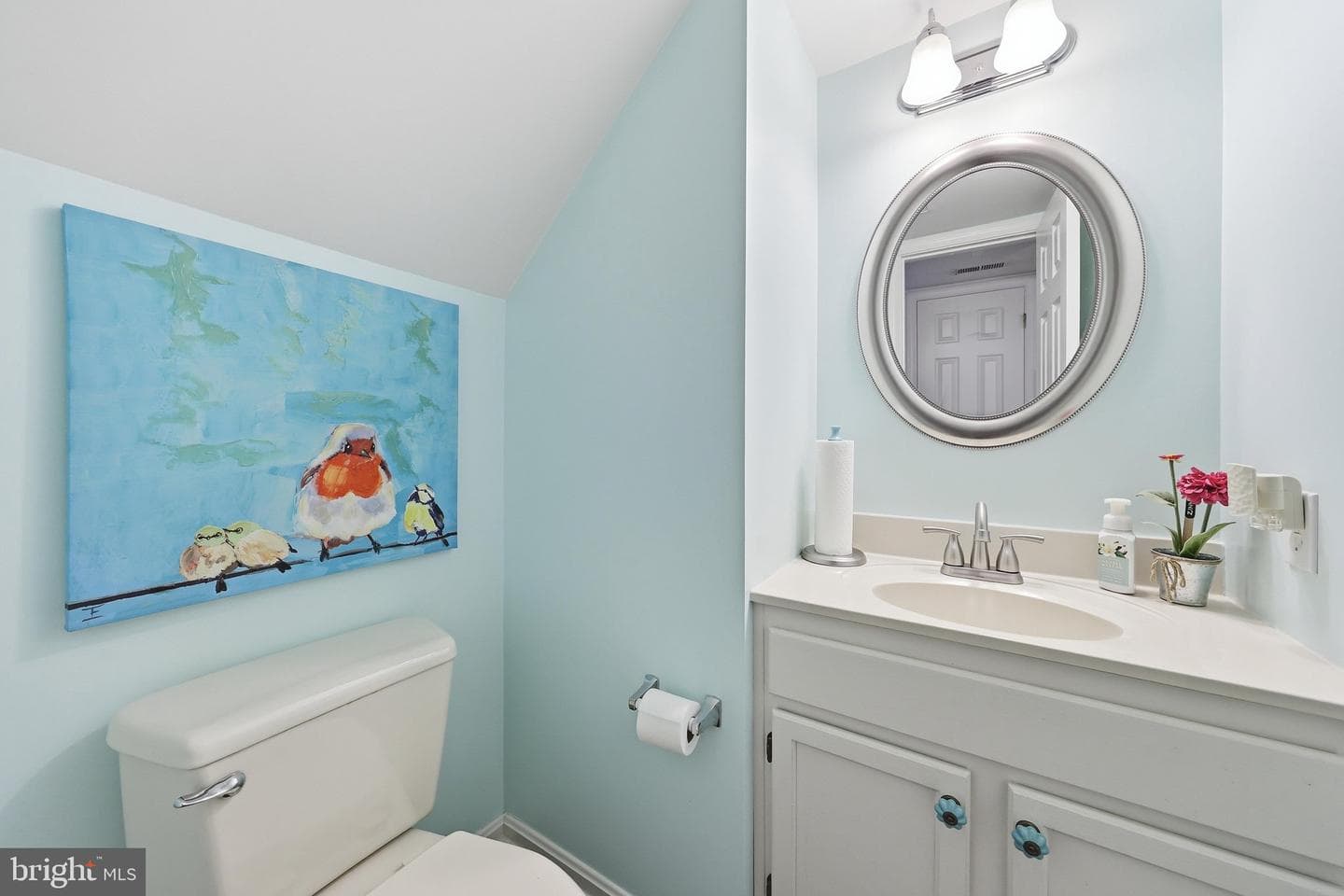105 New Castle Court photo 14