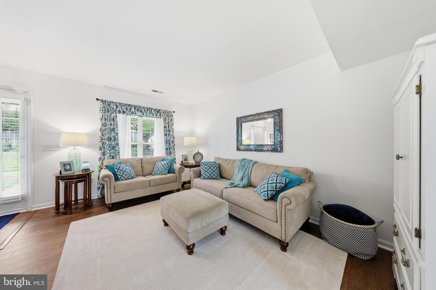 105 New Castle Court photo 5
