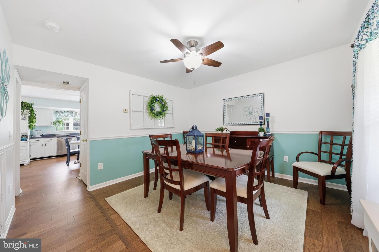 105 New Castle Court photo 6