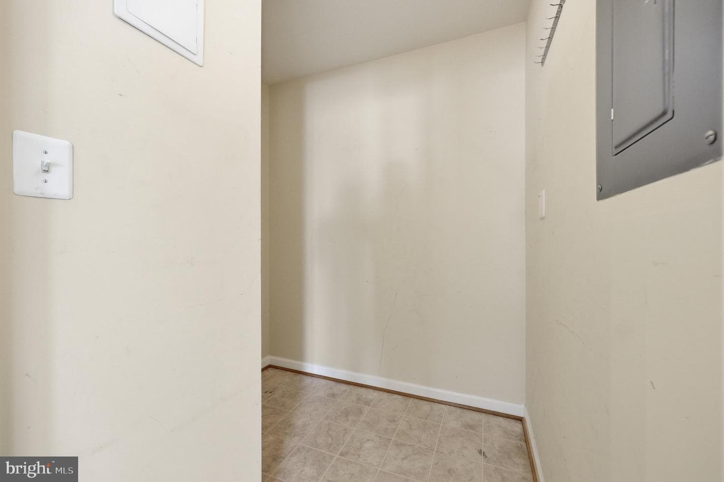 502 Leahy Court #2f photo 37