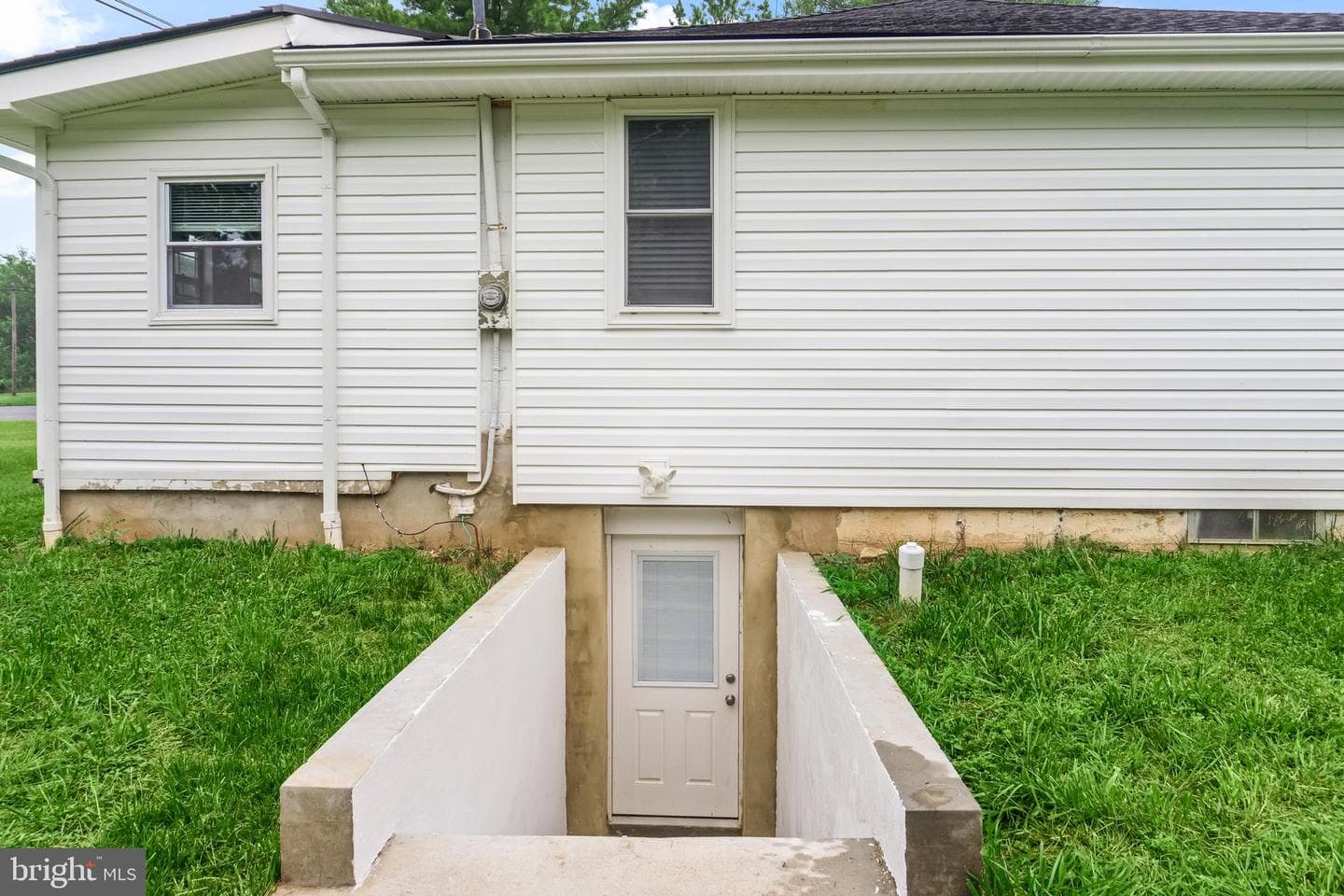 9001 Hollow Road photo 28