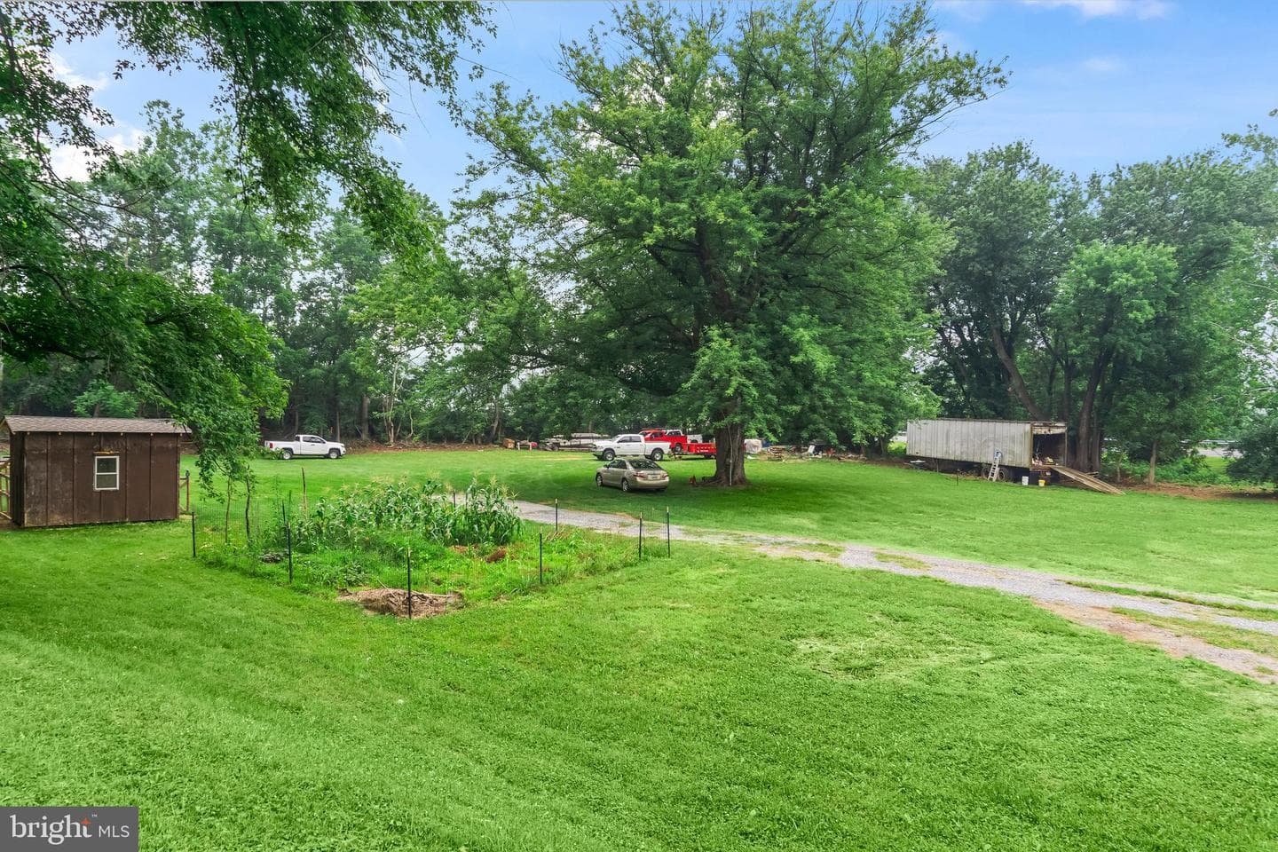 9001 Hollow Road photo 31