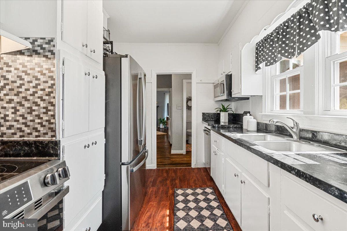 1606 N Market Street photo 14