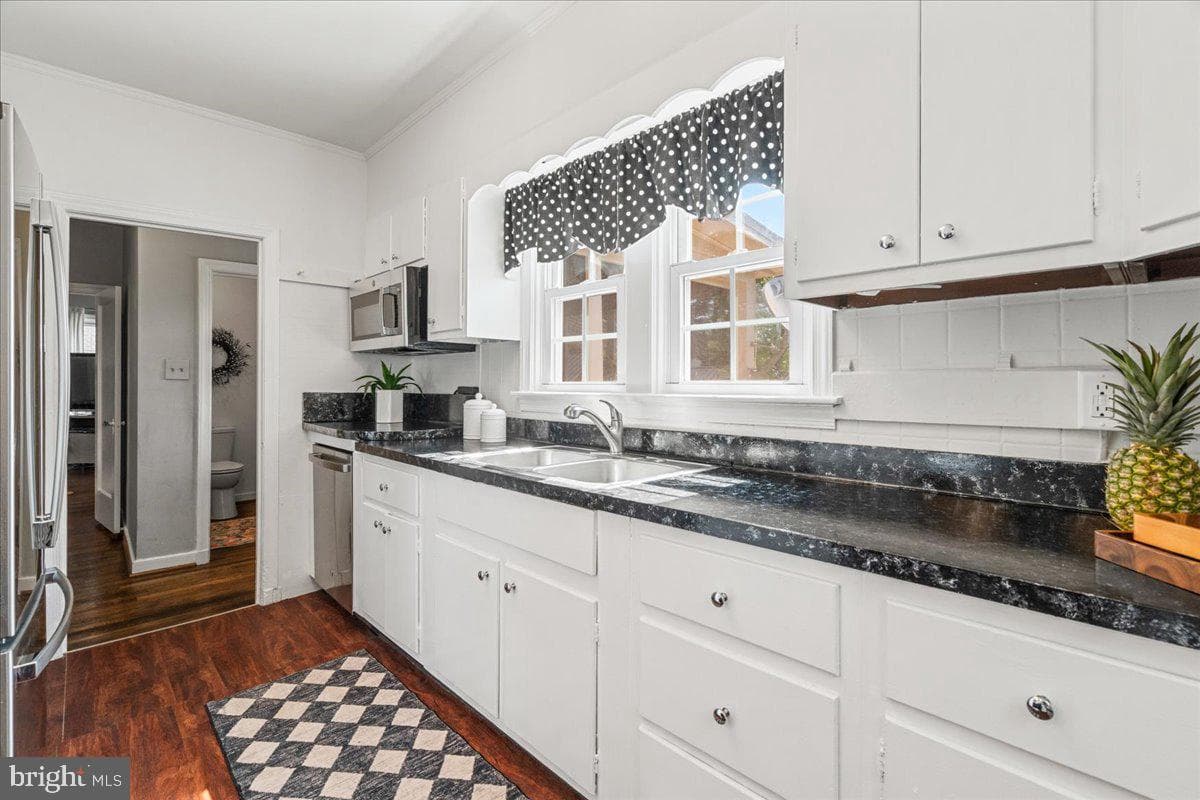 1606 N Market Street photo 15