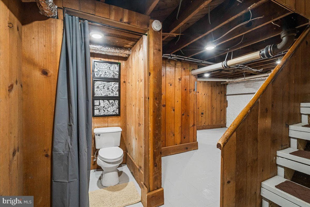 1606 N Market Street photo 32