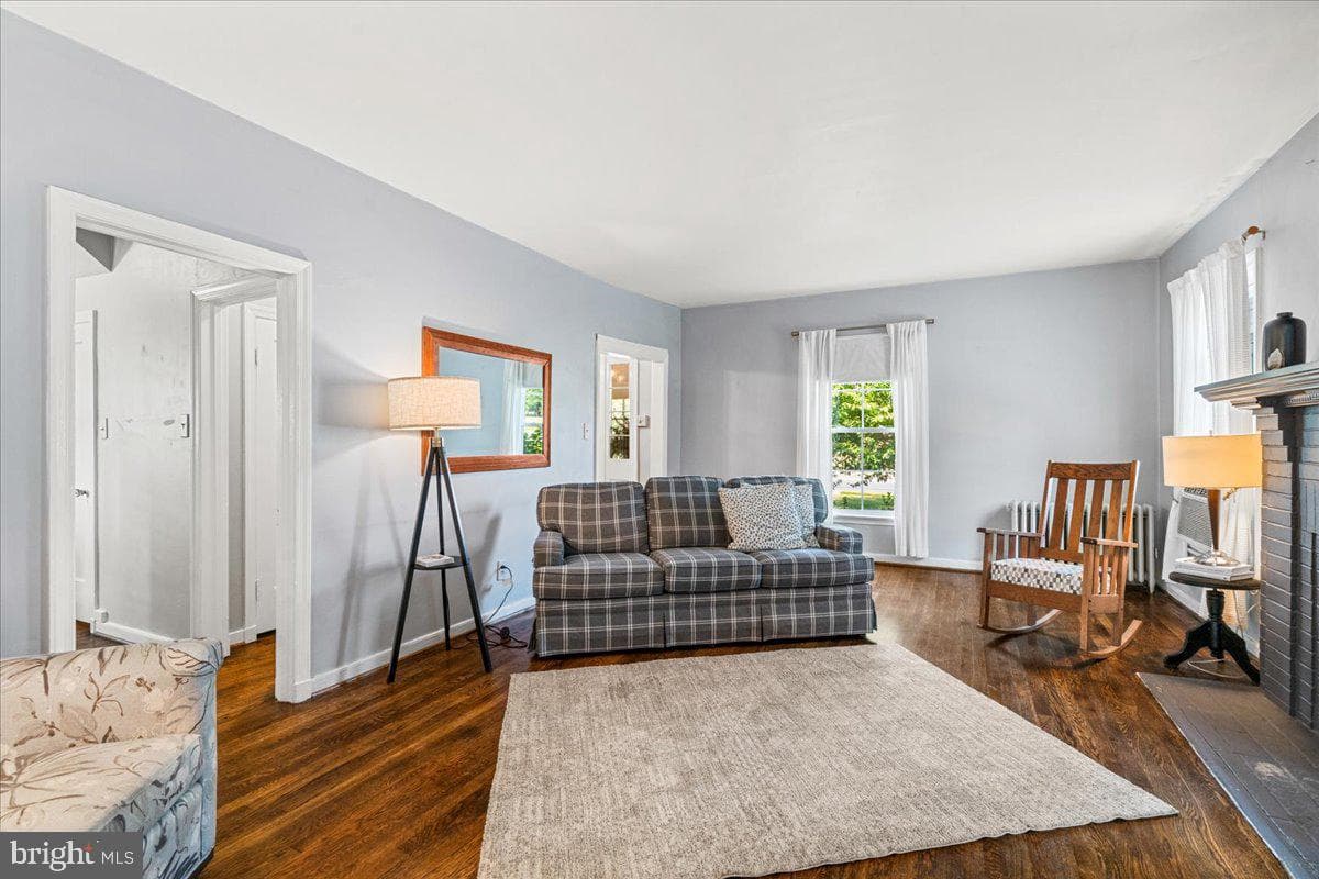 1606 N Market Street photo 7
