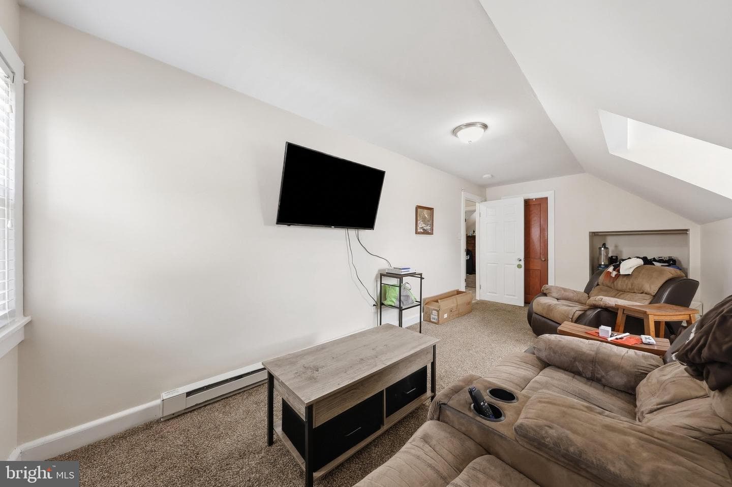 624 Military Road photo 38