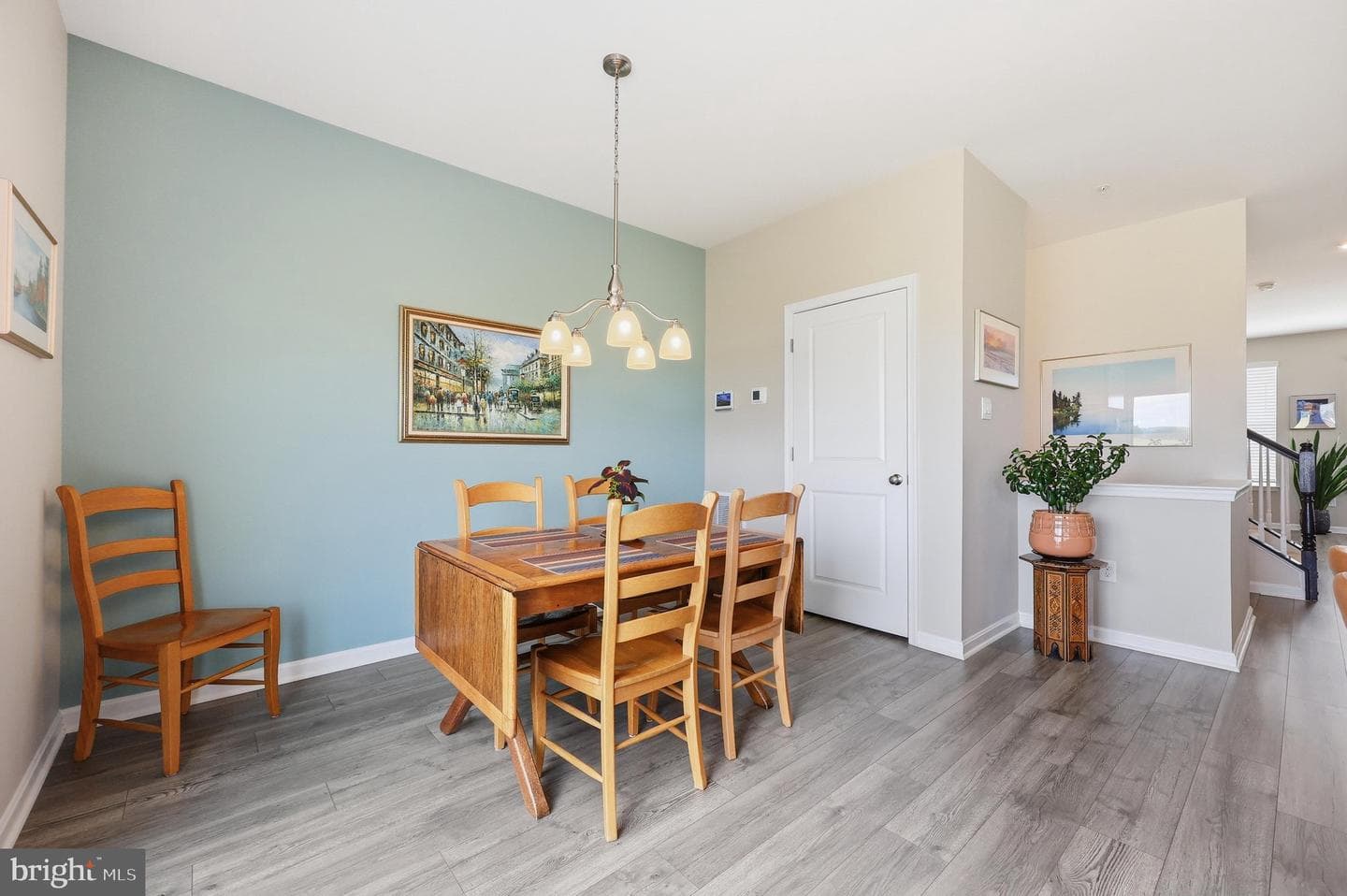 486 Tiller Street photo 10