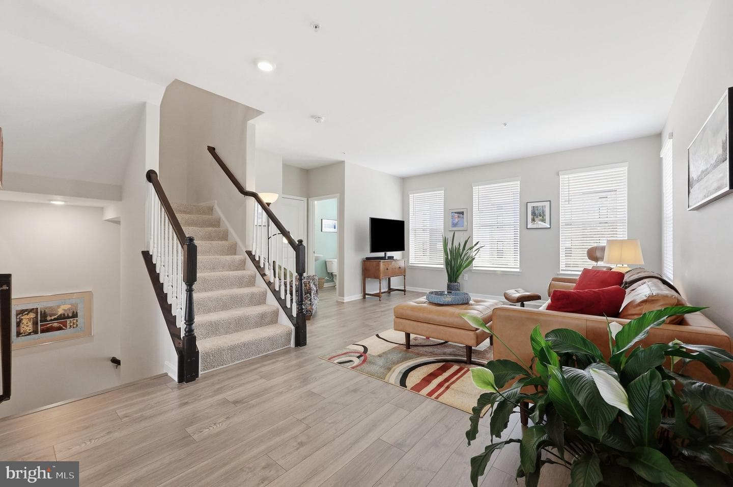 486 Tiller Street photo 5