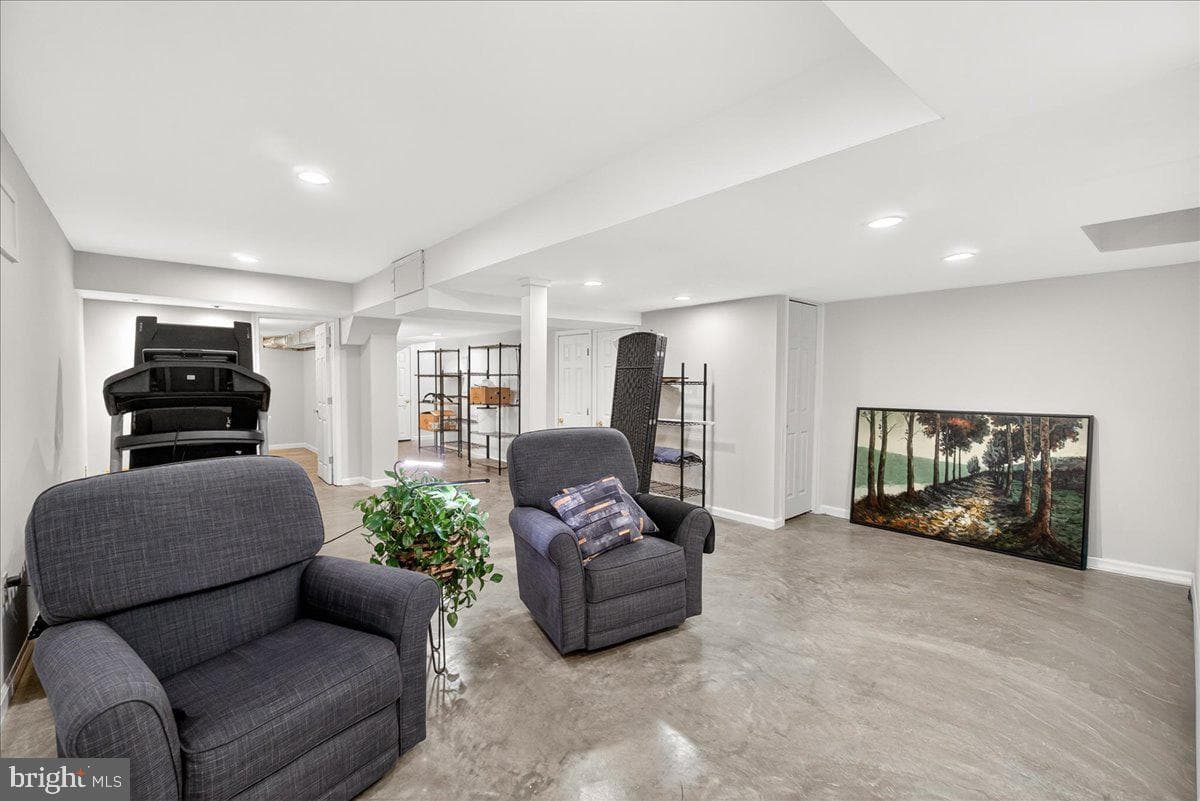 815 Dunbrooke Court photo 45