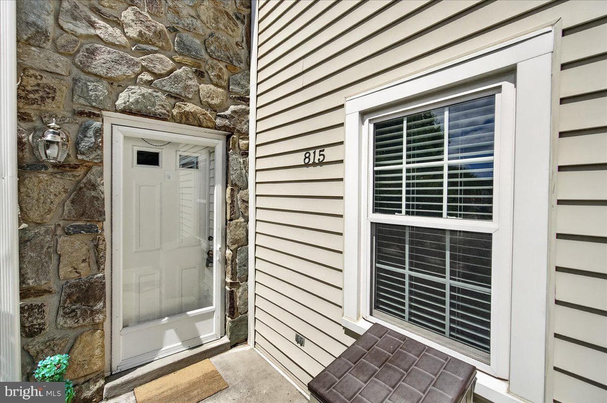 815 Dunbrooke Court photo 5