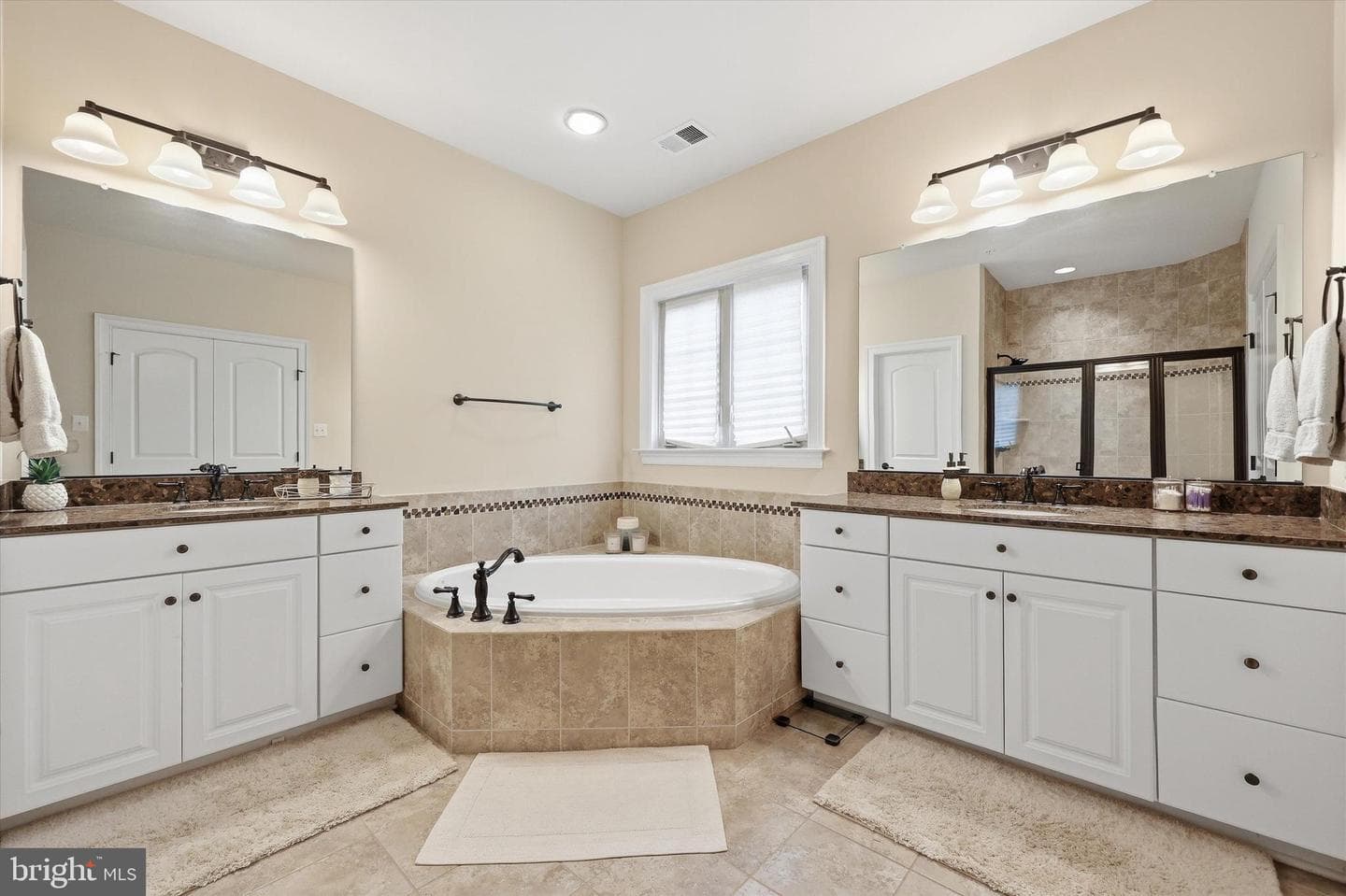 3425 Winmoor Drive photo 22