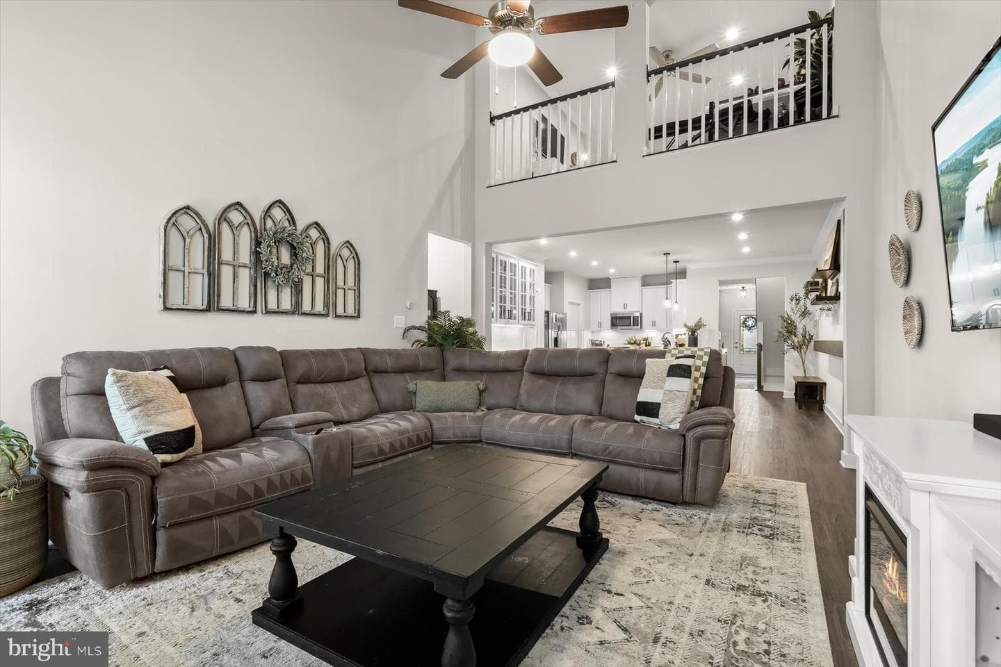 6124 Margarita Way photo 23