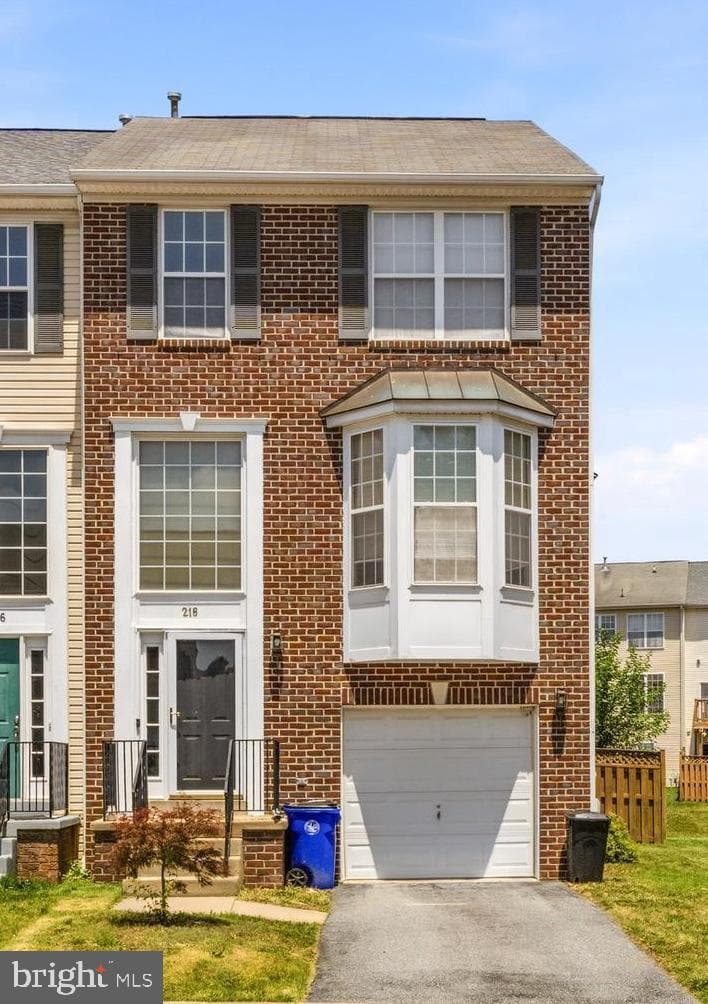218 Harpers Way photo 1