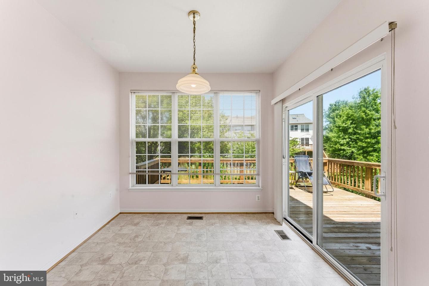 218 Harpers Way photo 17