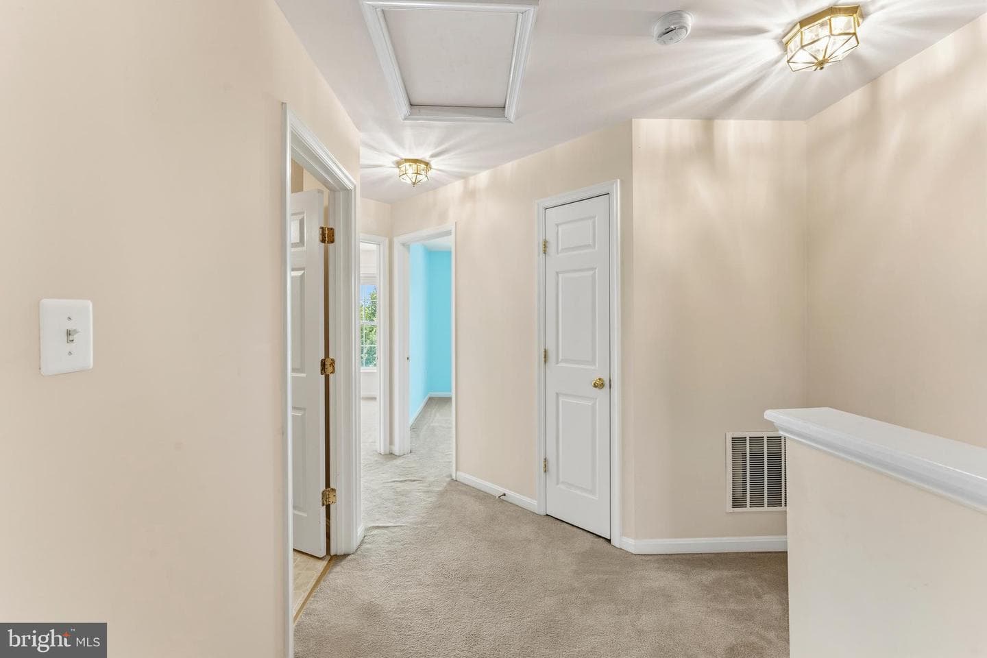 218 Harpers Way photo 23