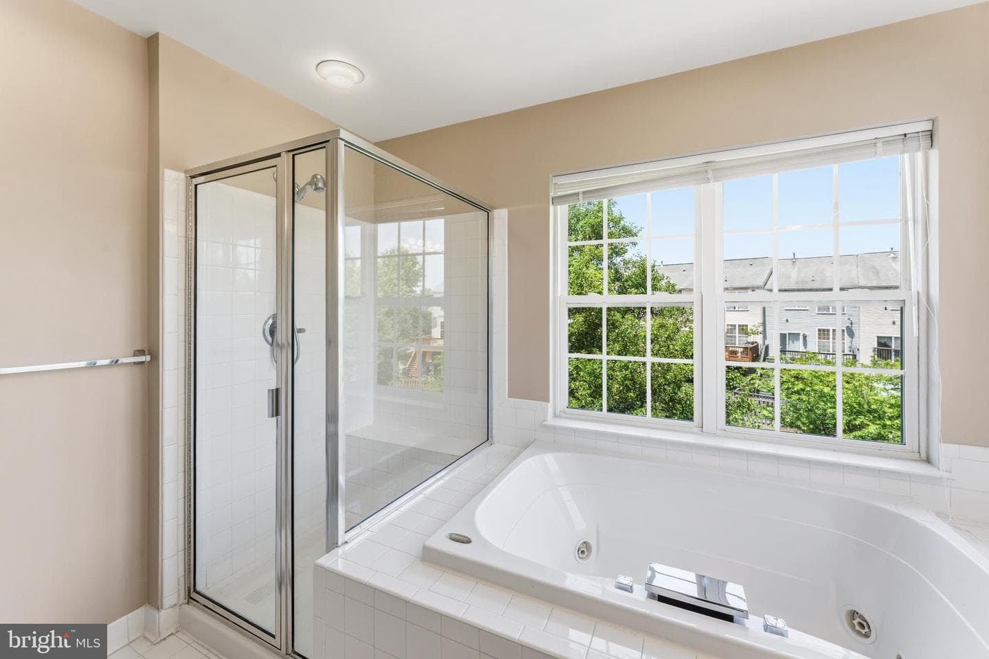 218 Harpers Way photo 34