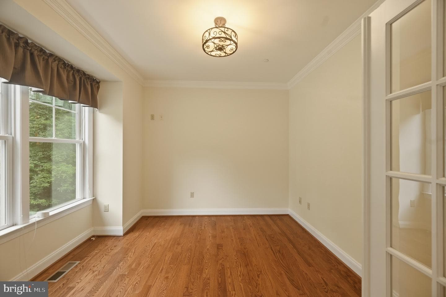 8711 Chestnut Grove Road photo 32