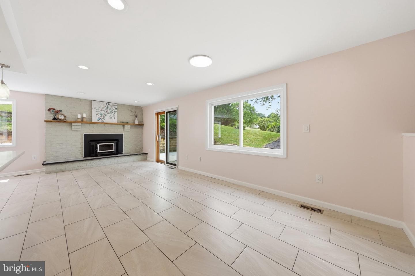 6113 Elaine Drive photo 12