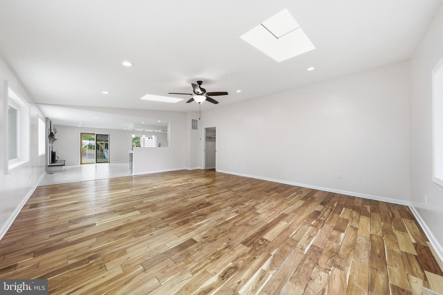 6113 Elaine Drive photo 18