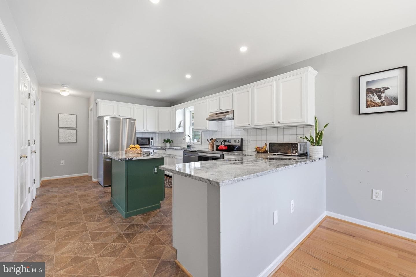 303 Catoctin Avenue photo 11