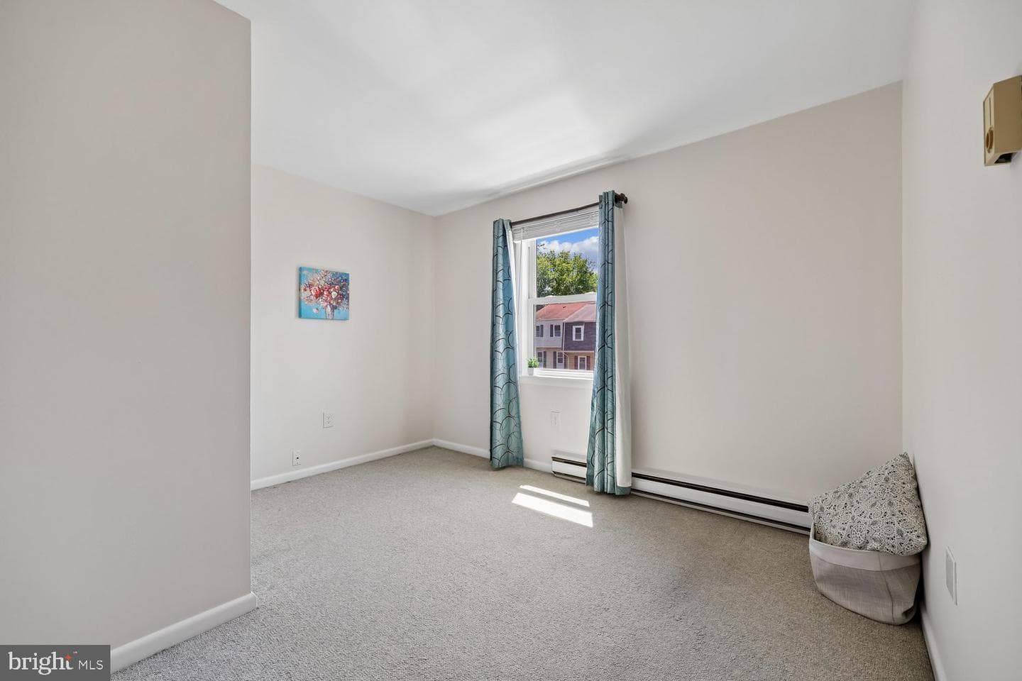 74 Oxford Court photo 32