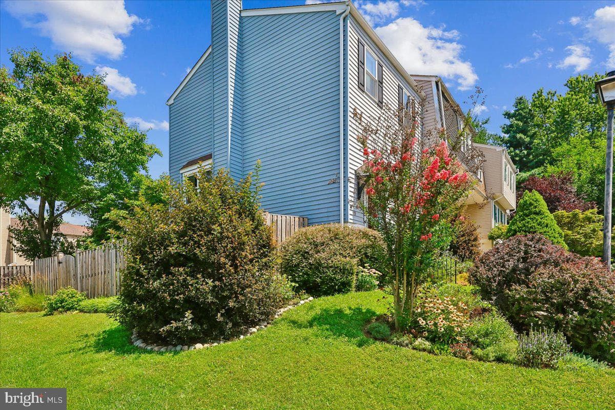 74 Oxford Court photo 63