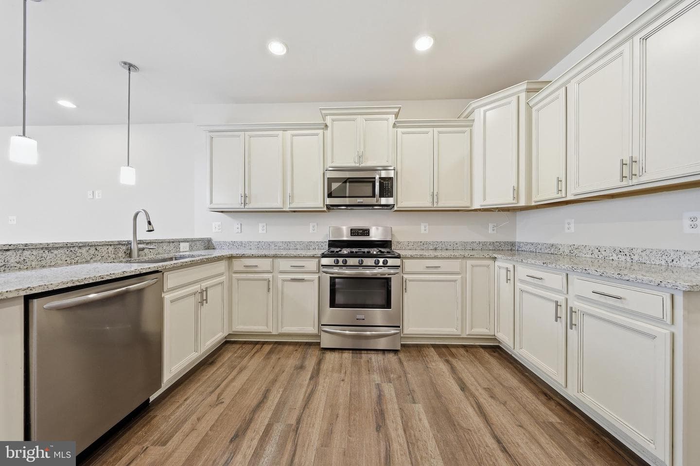 5017 Judicial Way photo 14