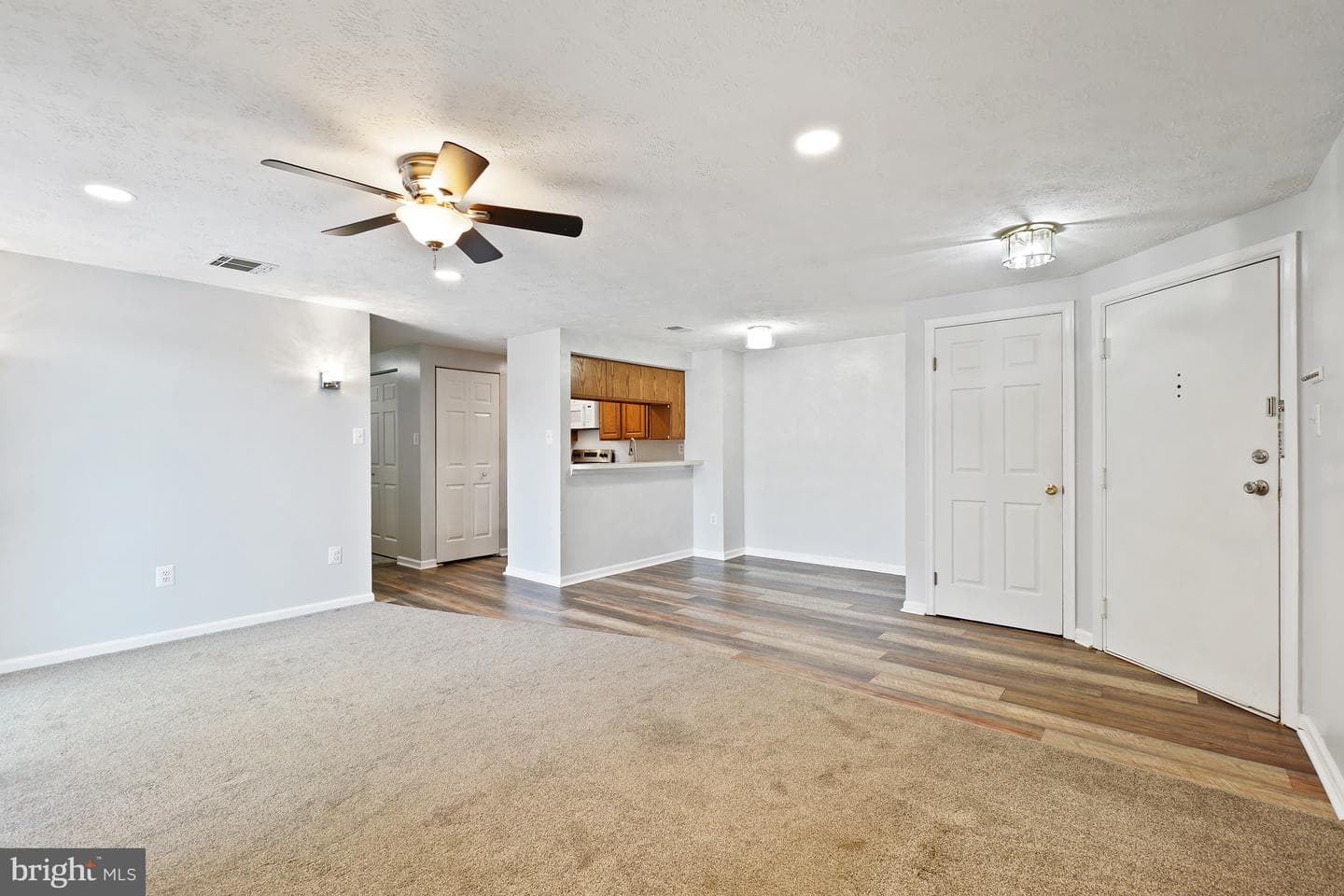 811 Stratford Way #E photo 4