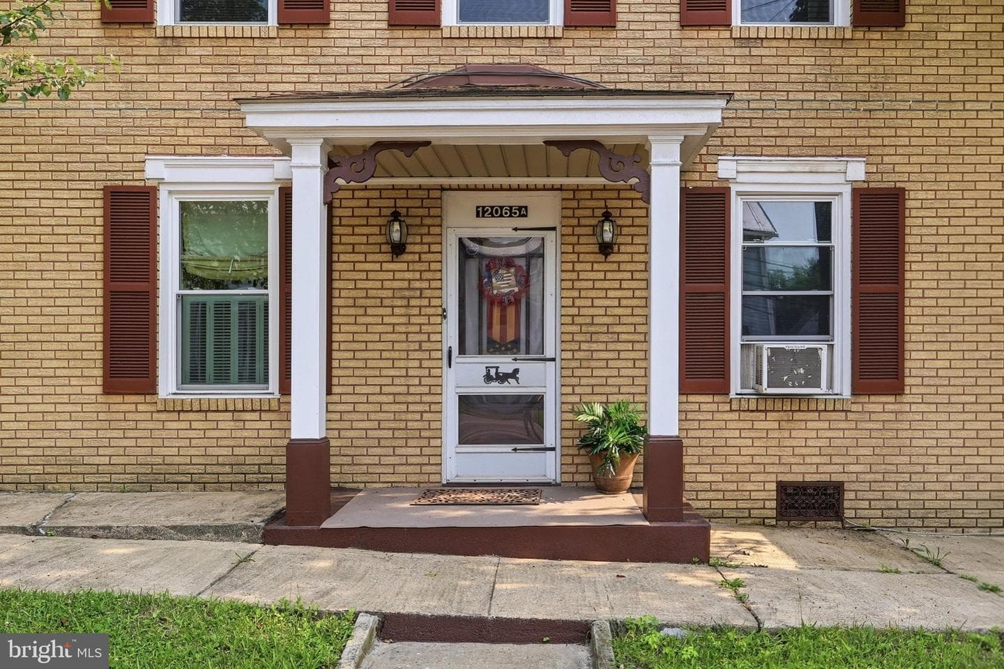 12065 Main Street photo 45