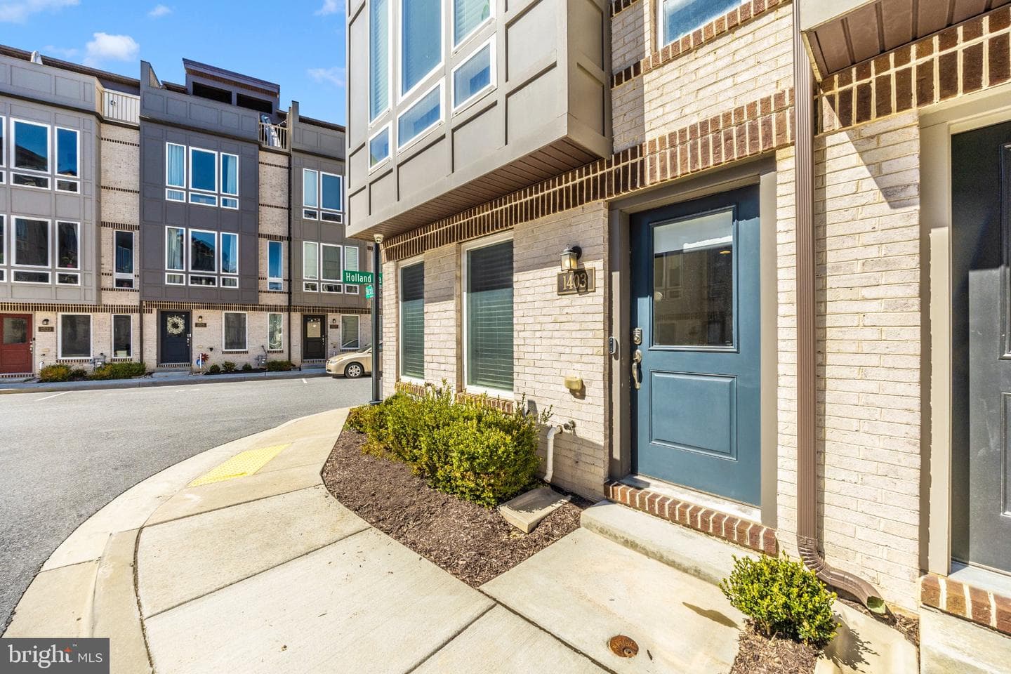 1403 Bexley Way photo 3