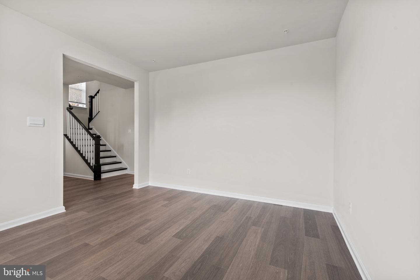 1520 Ripplecreek Drive photo 3