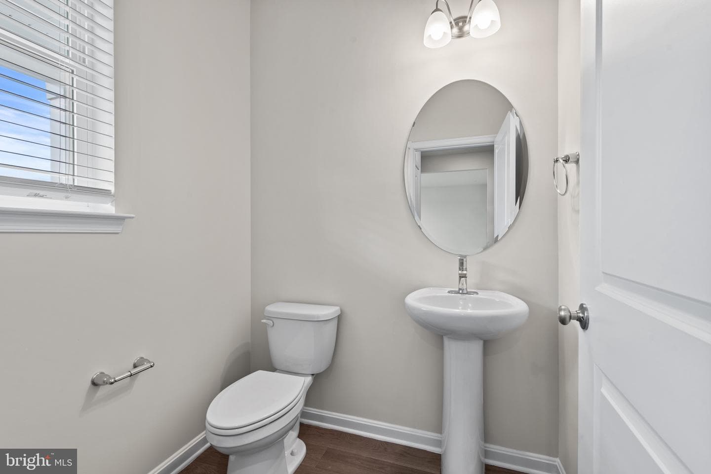 1520 Ripplecreek Drive photo 5