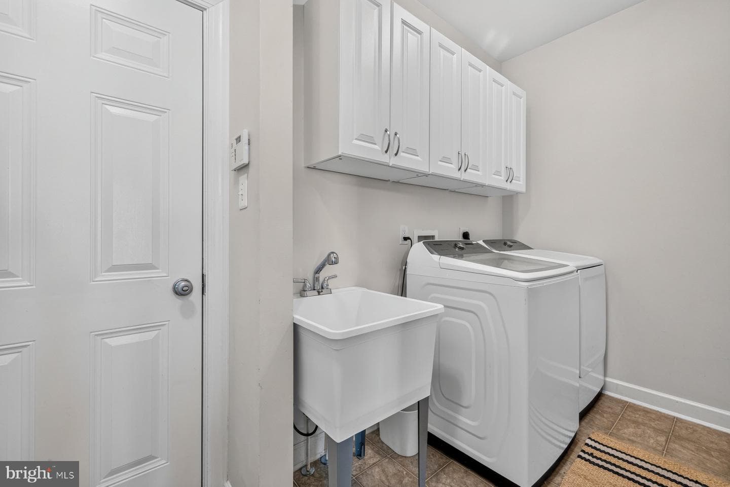 9754 Wyndham Drive photo 26