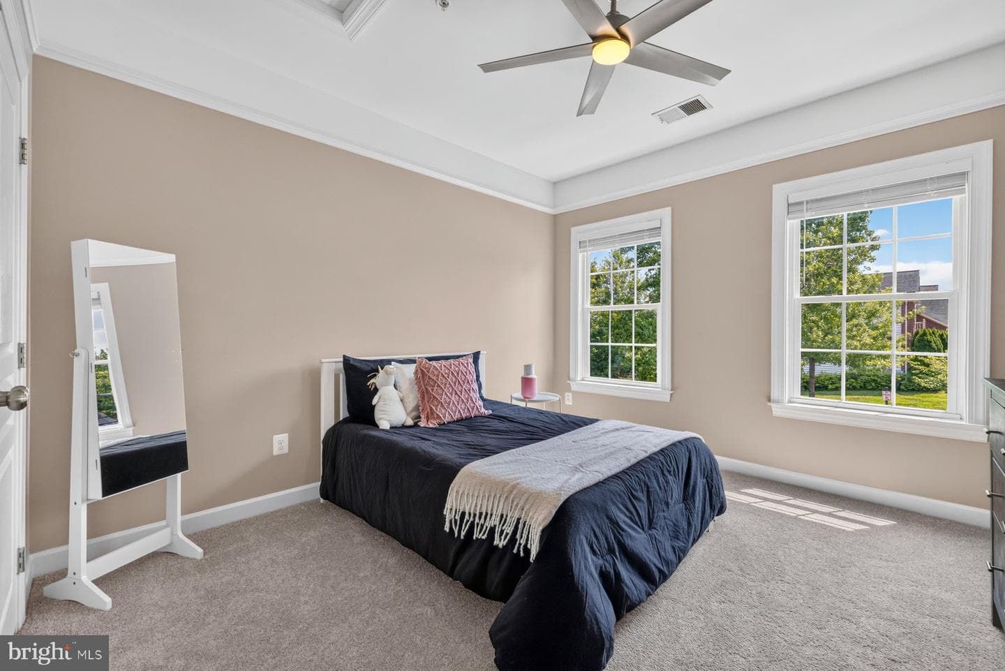 9754 Wyndham Drive photo 32