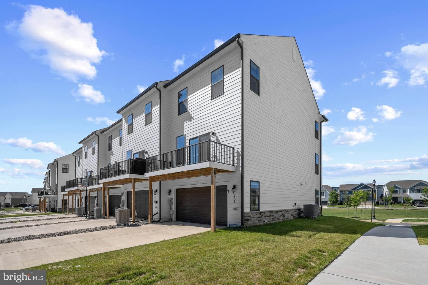 434 Herringbone Way photo 45
