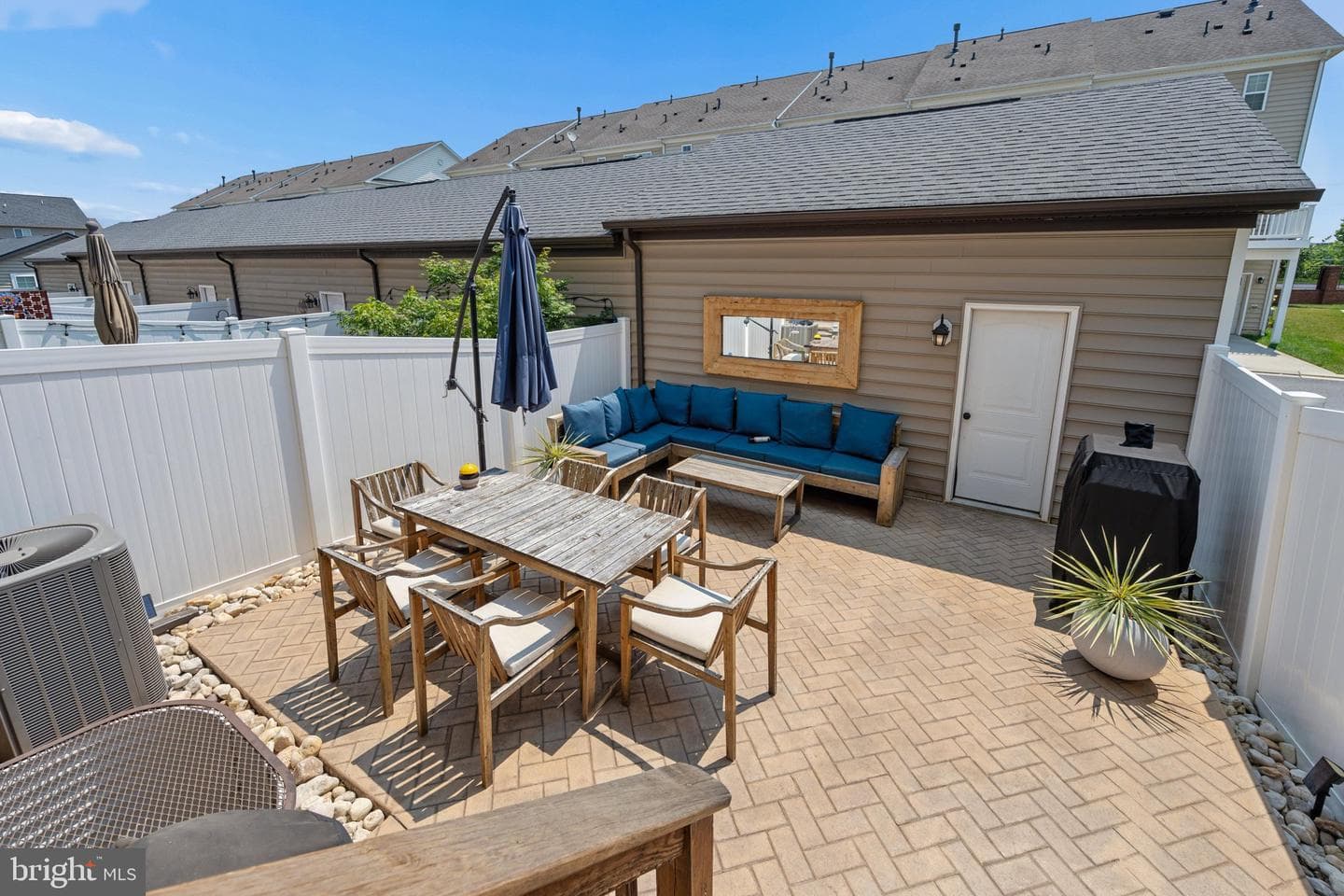 1132 Holden Road photo 5