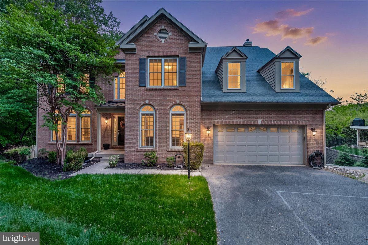 9710 Woodfield Court photo 5