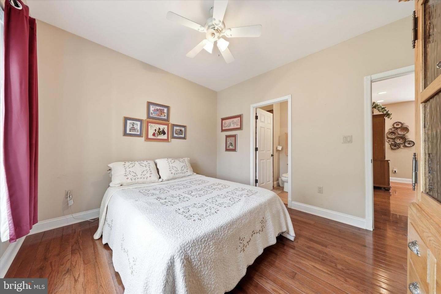 22 E Green Street photo 31