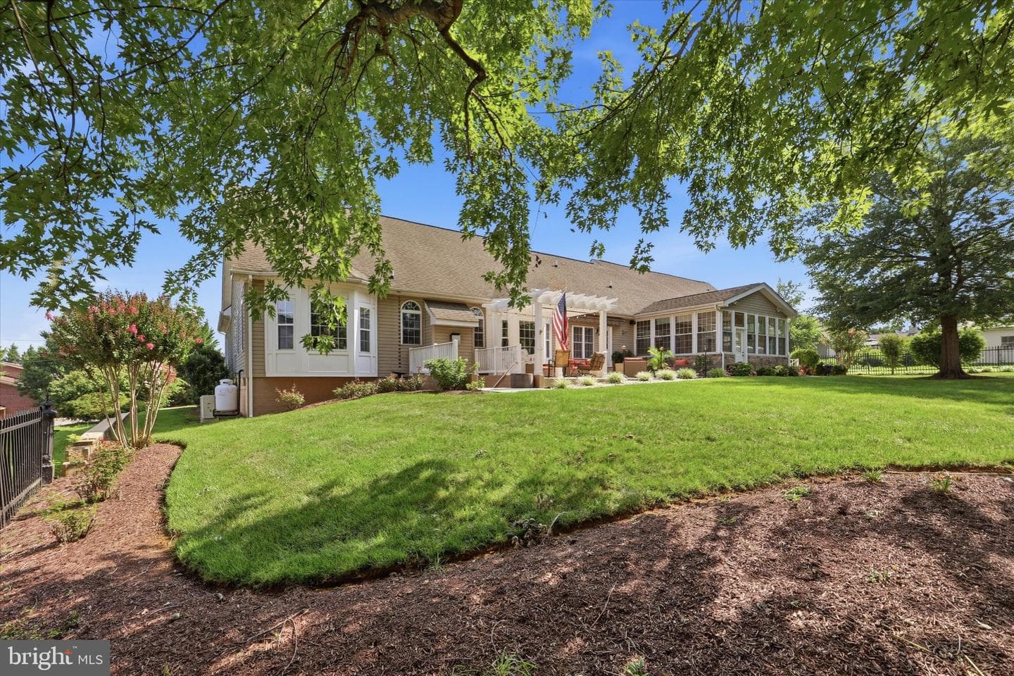 22 E Green Street photo 44