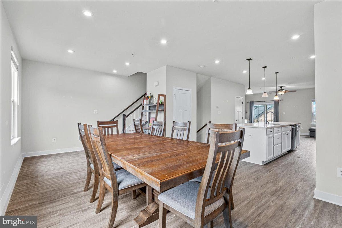 6116 Goshawk Street photo 15