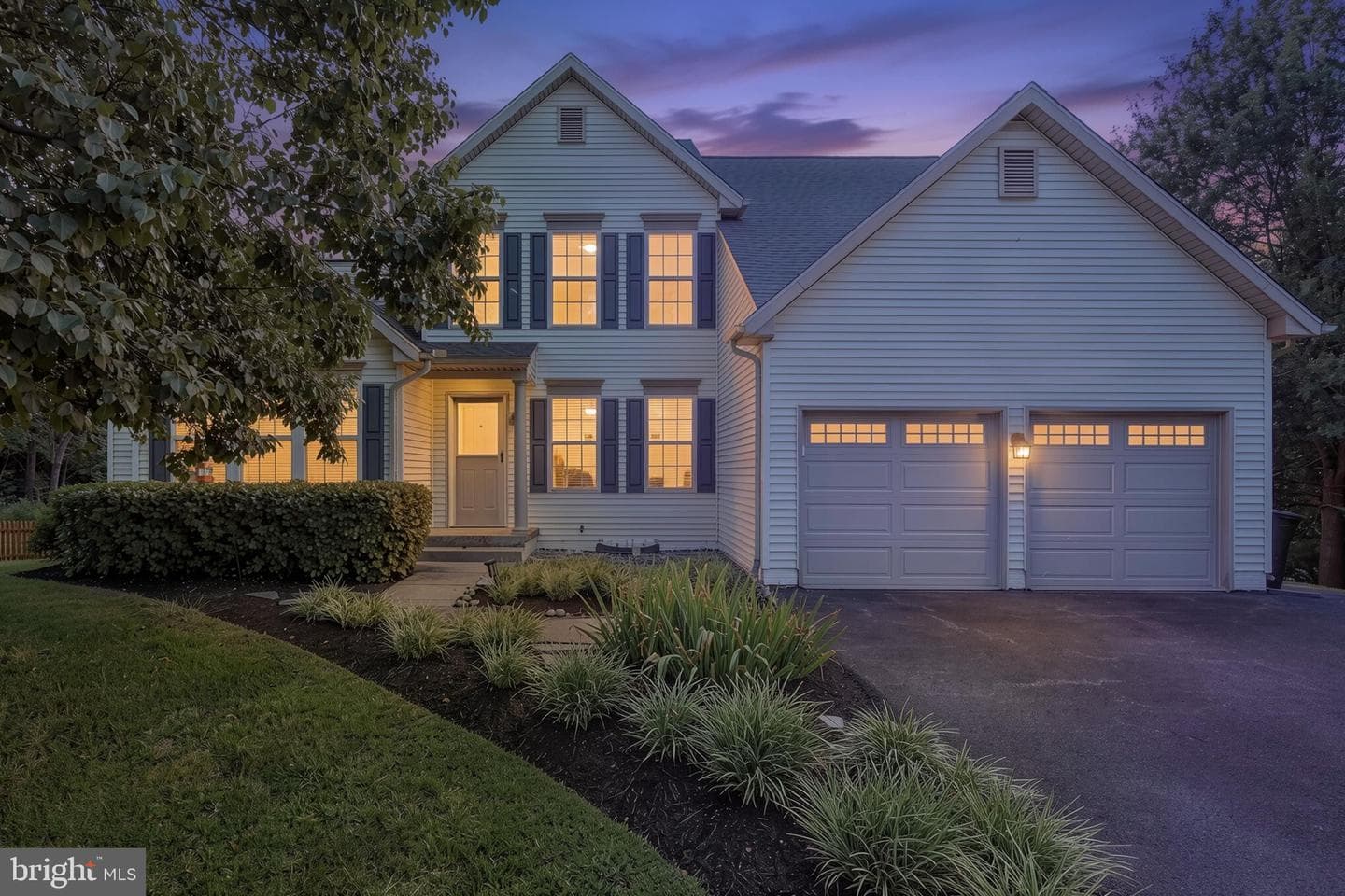 8322 Jordan Valley Way photo 1